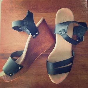 ALDO wedge shoes size 8.5